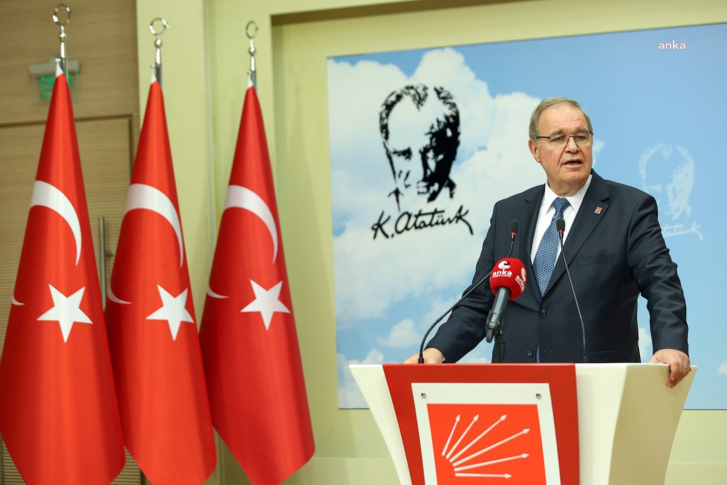 Öztrak’tan ‘GES’ Açıklaması: “Hiçir Derde Deva Olmaz! Pansuman ya da Aspirin Tedavisi Bile Değildir” CHP Sözcüsü Faik Öztrak, 10 Haziran’da ilan edilen ‘gelire endeksli