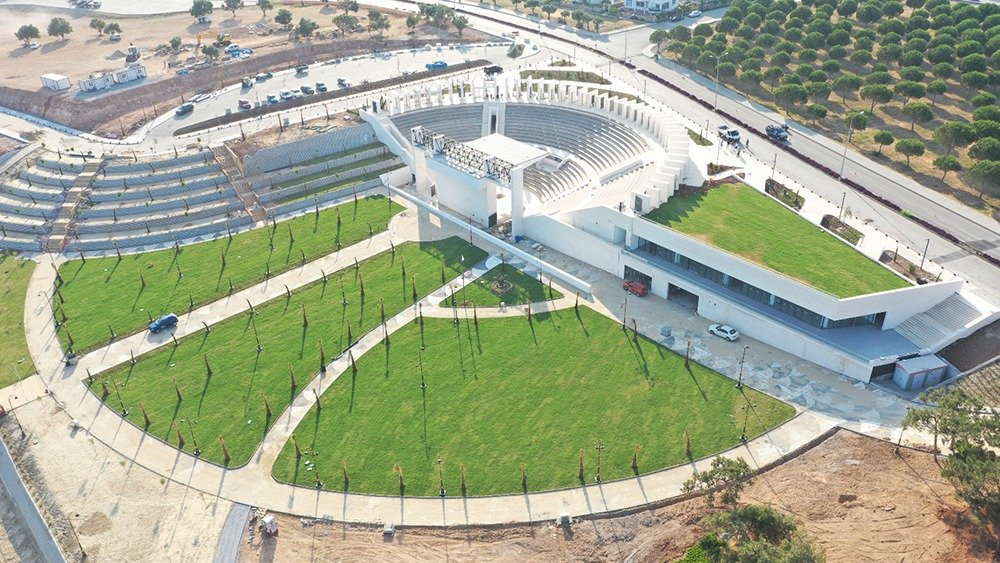 Kültür ve Sanatın Merkezi Olacak Didim Amfi Tiyatro’nun Açılmasına Sayılı Günler Kaldı Didim Belediye Başkanı Ahmet Deniz Atabay'ın seçim vaatleri arasında yer