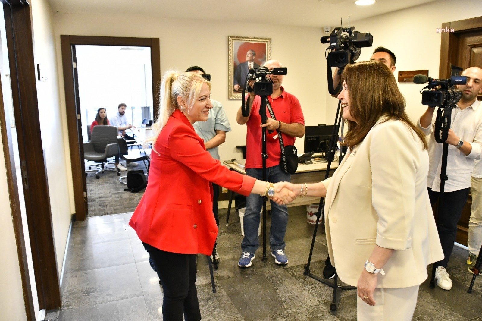 Gelecek Partisi İle İyi Parti Arasında Karşılıklı Bayramlaşma Ziyaretleri Yapıldı İYİ Parti ile Gelecek Partisi arasında karşılıklı bayramlaşma ziyaretleri yapıldı.