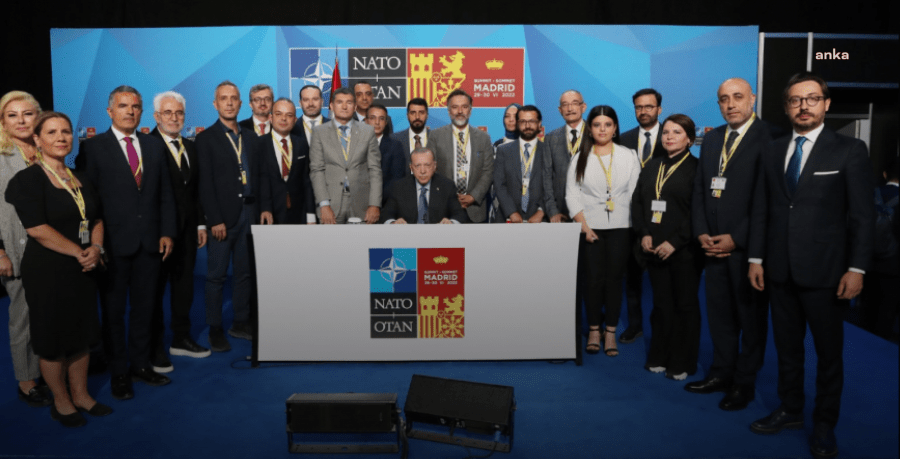 Cumhurbaşkanı Recep Tayyip Erdoğan, Madrid’de düzenlenen NATO Zirvesi dönüşünde, “Biliyorum