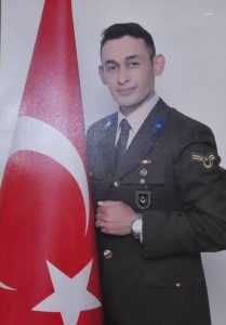 Izmir Sehidini Ugurladi