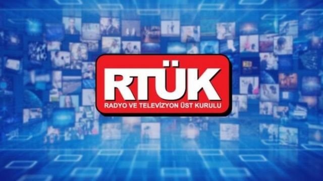 RTÜK’ten ‘VOA ve DW’ye Erişim Engeli’ Açıklaması Radyo ve Televizyon Üst Kurulu (RTÜK), Amerika’nın Sesi (VOA) ve