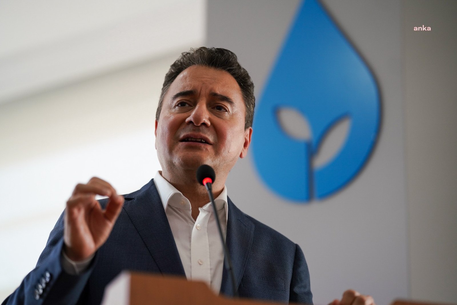 DEVA Partisi Genel Başkanı Babacan’dan Cumhurbaşkanı Erdoğan’a: Benden Ders Almıyorsan Memleketin Düştüğü Halden Ders Al Demokrasi ve Atılım (DEVA) Partisi Genel Başkanı Ali Babacan, “Sayın