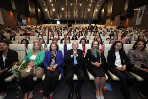 CHP Genel Baskani Kemal Kilicdaroglu: Birileri Cocuguna Is Bulamazken Birilerinin Dort, Bes Yerden Maas Aldigini Biliyorum, Beraber Cozecegiz