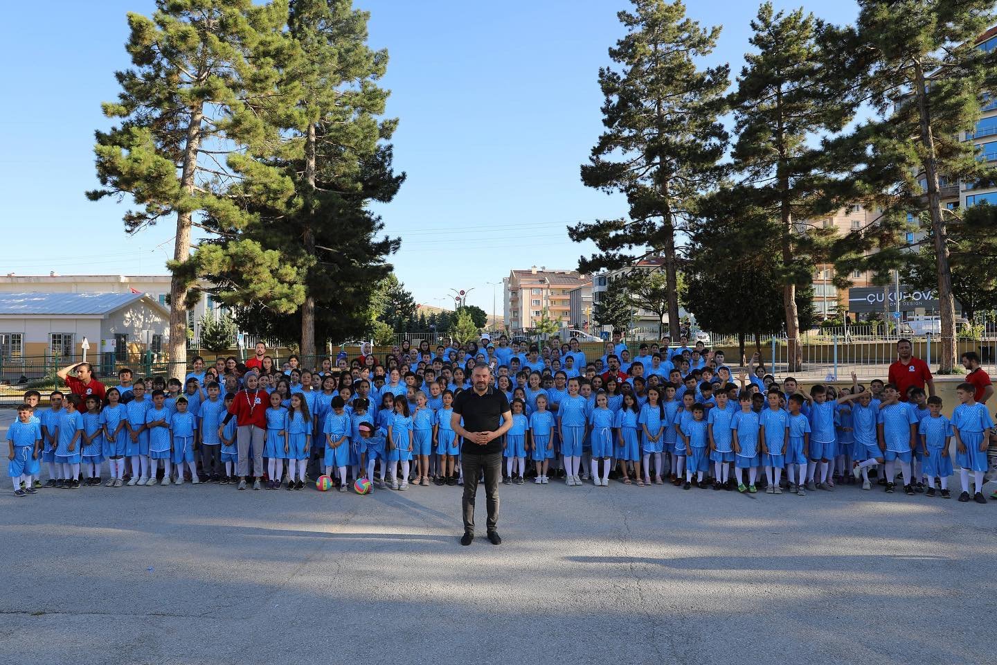 Pursaklar Belediye Başkanı Ertuğrul Çetin, Yaz Spor Okulları projesi kapsamında