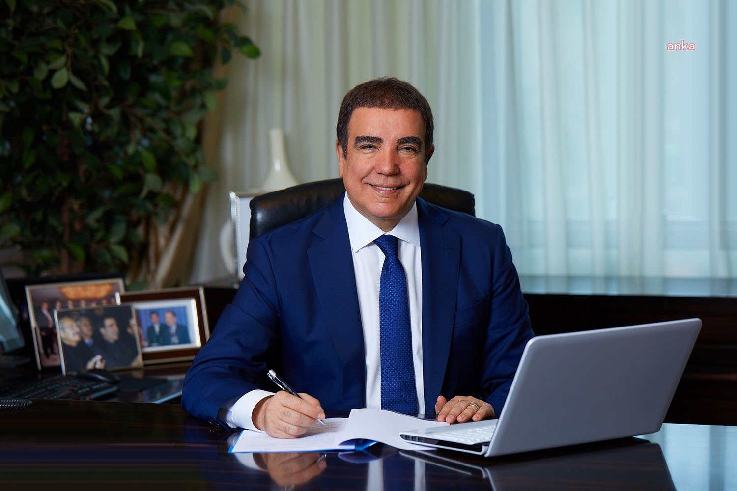 CHP Genel Başkan Koordinatör Başdanışmanı Erdoğan Toprak, “Ülkenin rezervleri peşkeş