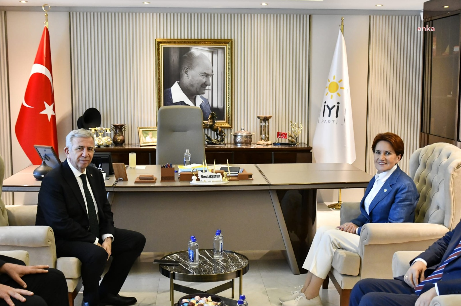 İYİ Parti Genel Başkanı Meral Akşener, Kurban Bayramı dolayısıyla kendisini