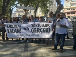 KESK Uyesi Memurlar TUIK'IN Acikladigi Enflasyon Verilerini Sinop'ta Protesto Etti