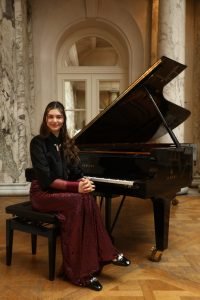 Piyanonun Harika Cocugu Ilyun Burkev’den Buyuk Basari