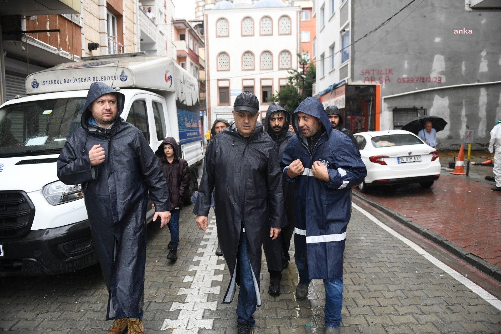 İstanbul’da dün akşam saatlerinde başlayan ve gece saatleri itibariyle şiddetini