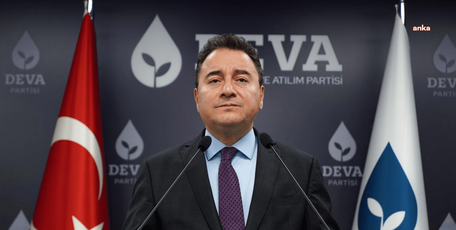 Demokrasi ve Atılım (DEVA) Partisi Genel Başkanı Ali Babacan, Cumhurbaşkanı
