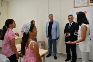 Mansur Yavas Baskentli Cocuklara Kapilarini Acan Kesikkopru Yaz Kampi’ni Ziyaret Etti