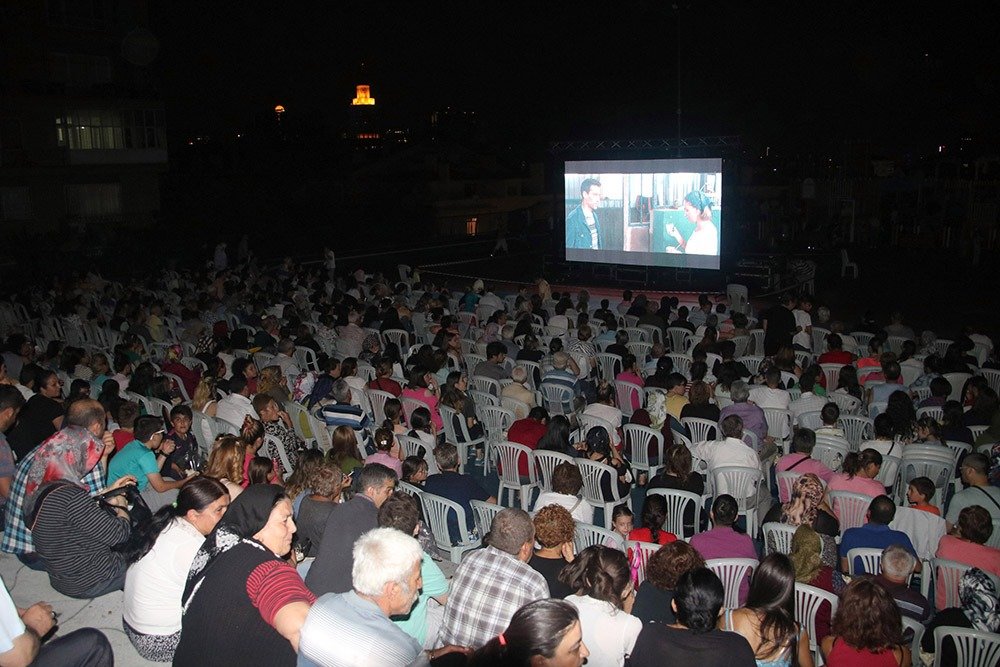 Çankaya’da Açık Hava Sinemaları Başlıyor Çankaya Belediyesi Açık Hava Sinema Günleri 22 Temmuz'da başlıyor. 5