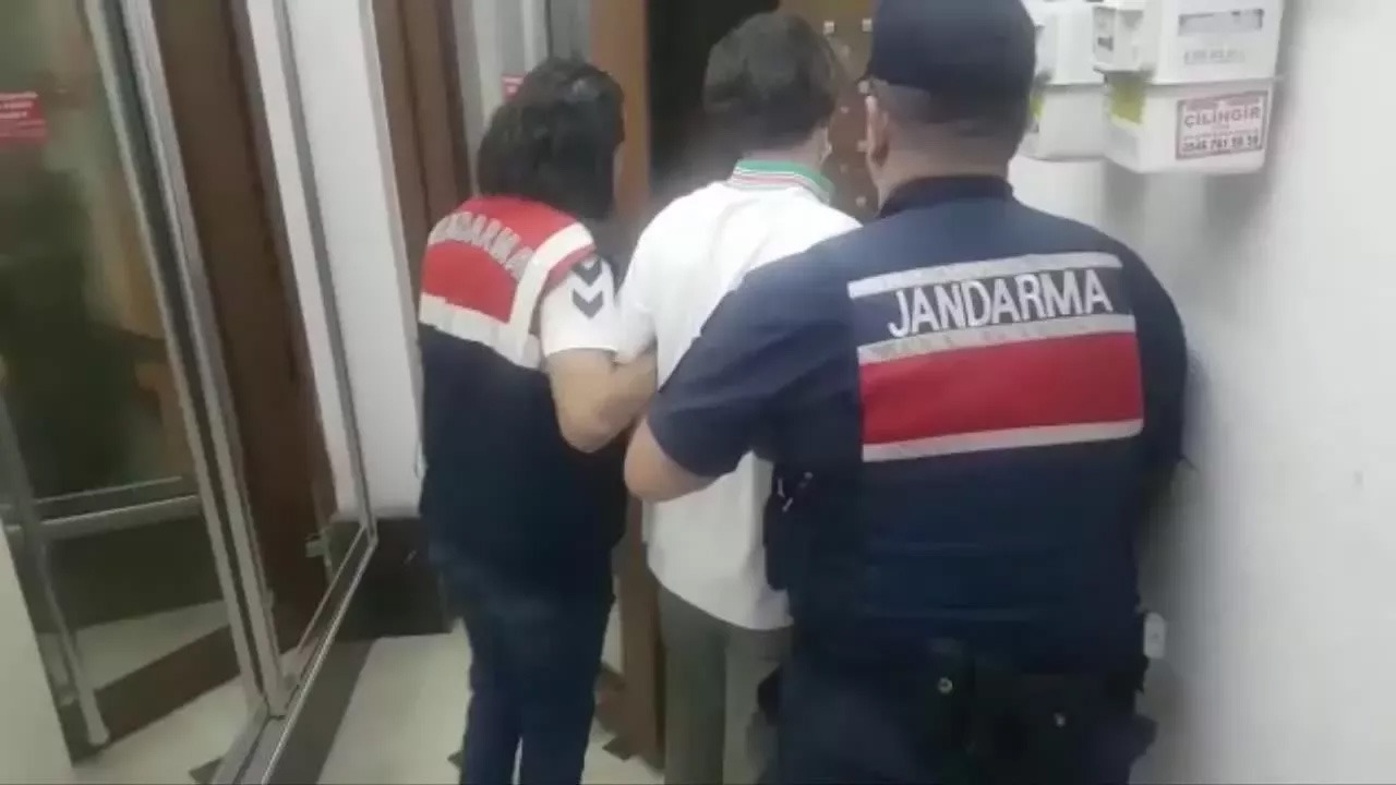 İzmir'de FETÖ/PDY terör örgütünün Türk Silahlı Kuvvetleri (TSK) yapılanmasına yönelik