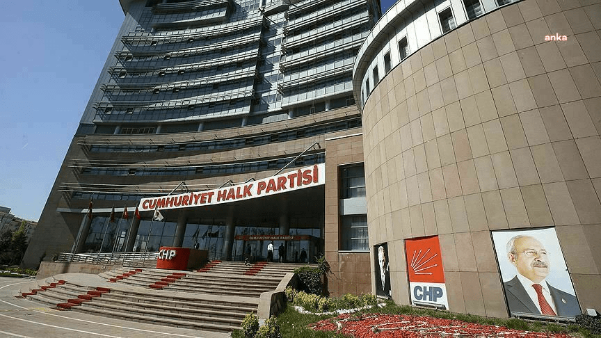 CHP’de Bayramlaşma, Bayramın İkinci Günü CHP; siyasi partilerle bayramın ikinci gününde bayramlaşacak. CHP’nin kabul heyetine
