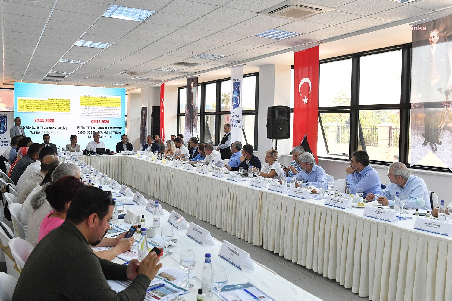 Mansur Yavaş, Ankapark’taki Zarara İlişkin Adalet Bakanlığı’na Tazminat Davası Açacaklarını Söyledi Ankara Büyükşehir Belediye Başkanı Mansur Yavaş, Ankapark’ın belediyeye devrini geciktiren