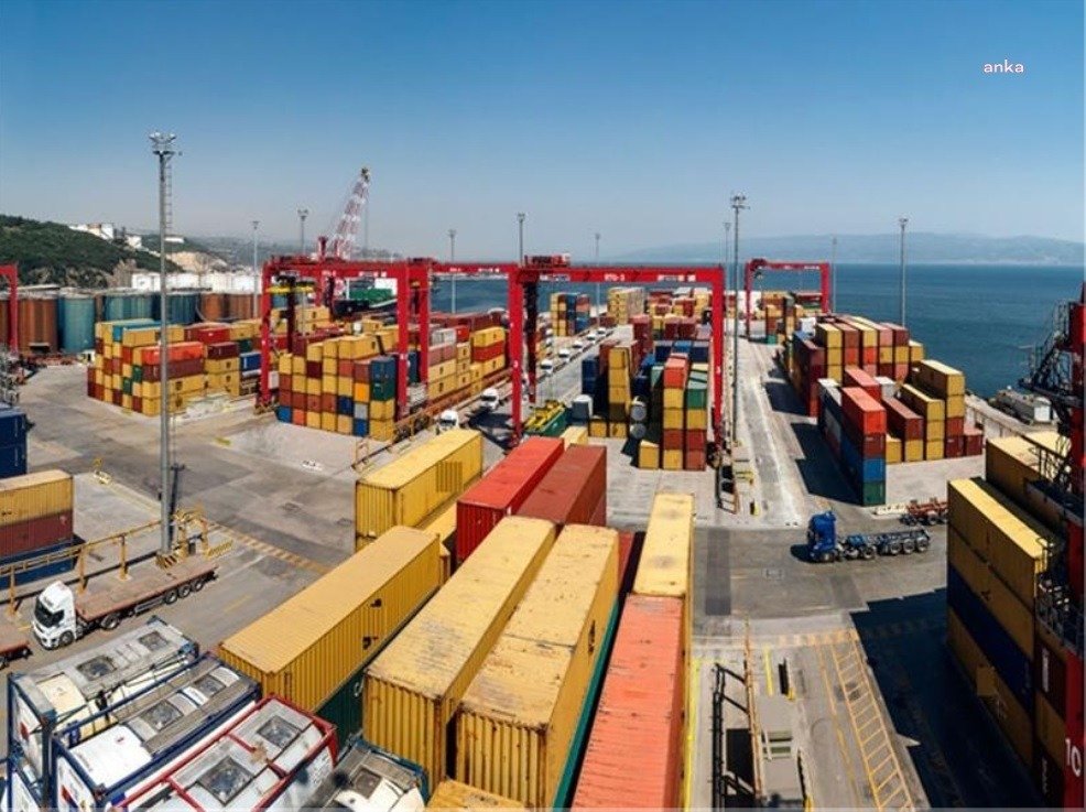 Ticaret Bakanlığı, Tüm Gümrük Müşavirlerinden Güncel ‘Temiz Kağıdı’ İstedi: Hüküm Giymiş Olanların İş Takiplerini Önleyin, Durumu 31 Ağustos’a Kadar Bildirin Ticaret Bakanlığı, Gümrük ve Dış Ticaret Bölge Müdürlükleri’nden, tüm gümrük