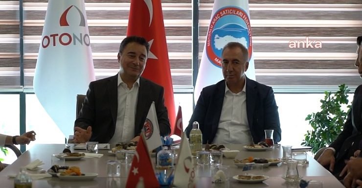 Demokrasi ve Atılım (DEVA) Partisi Genel Başkanı Ali Babacan, seçim