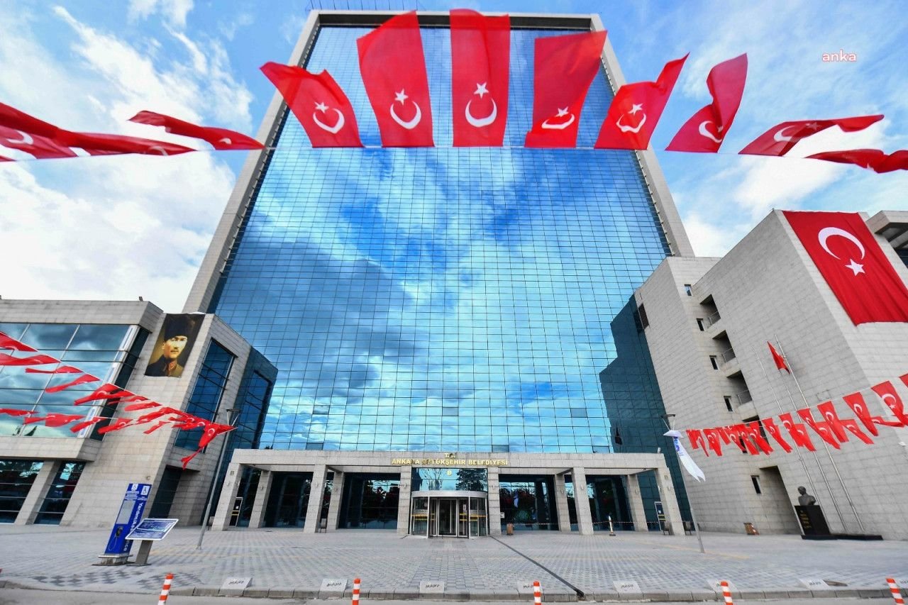 Ankara Büyükşehir Belediyesi (ABB), Ankara Kalesi surlarında çatlak oluştuğu yönündeki