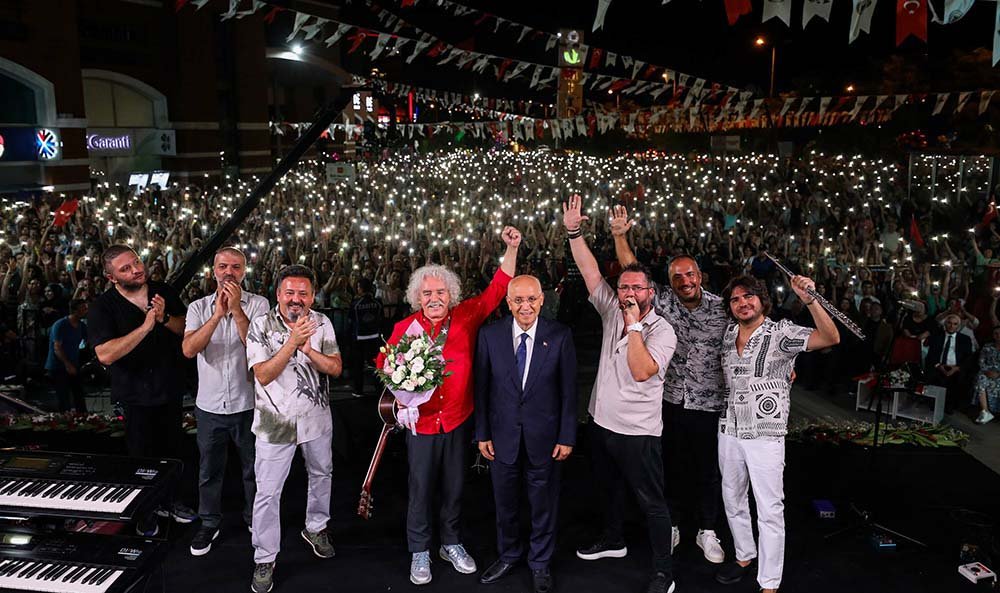 Yenimahalle Belediyesi, 30 Ağustos Zafer Bayramı’nın 100’üncü yılı kutlamalarında ülkenin