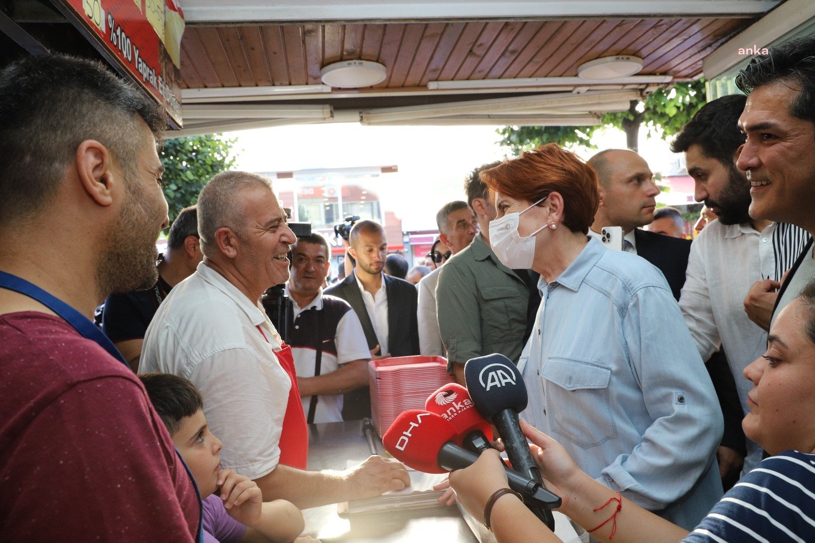 İYİ Parti Genel Başkanı Meral Akşener'in bugün İstanbul'daki ziyaretlerinin üçüncü