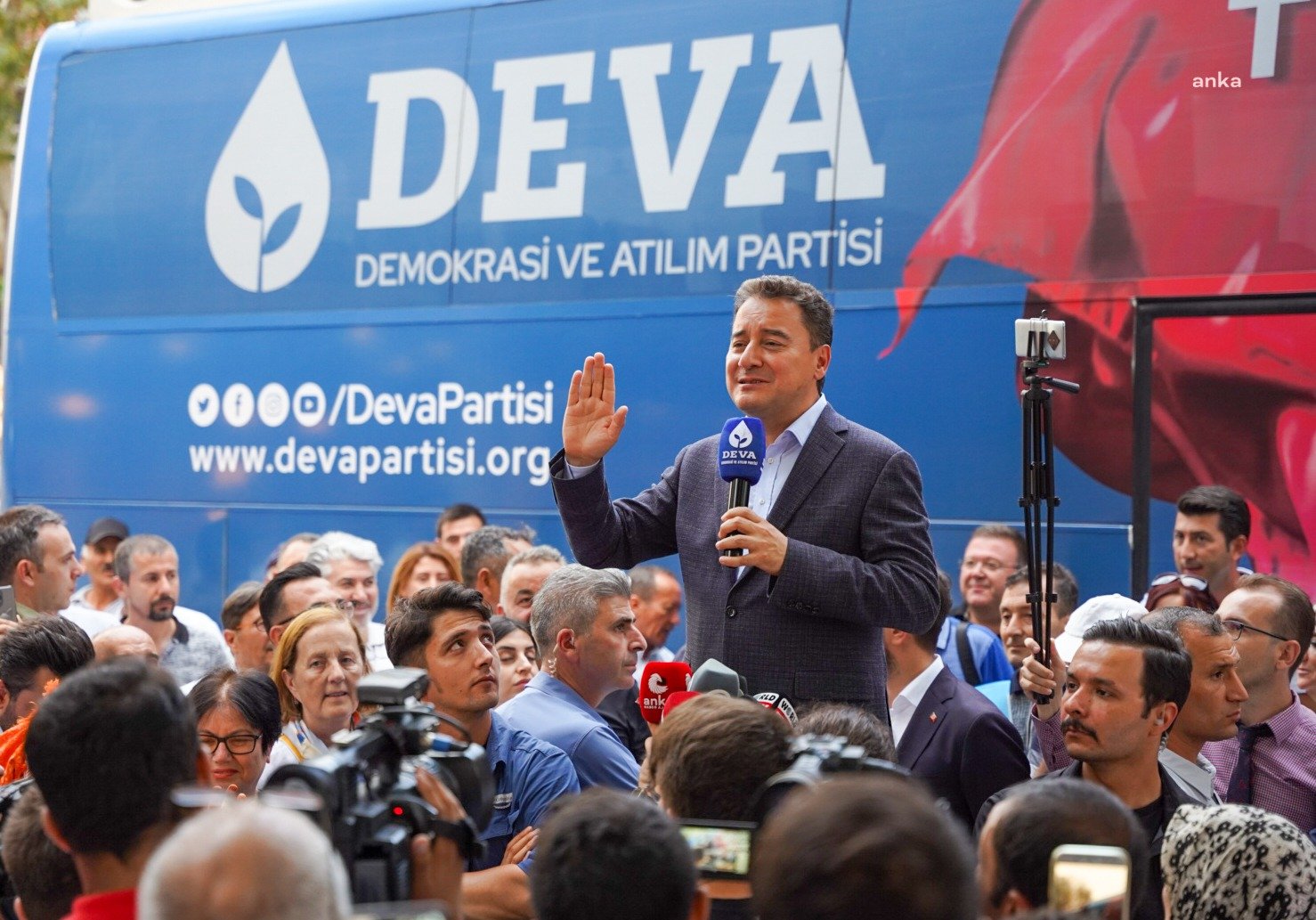 Demokrasi ve Atılım (DEVA) Partisi Genel Başkanı Ali Babacan, Cumhurbaşkanı