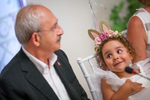 CHP Genel Baskani Kilicdaroglu, Gezi Tutuklularinin Aileleri Bir Araya Geldi