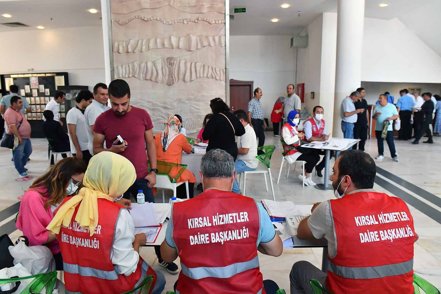 Kırsal kalkınma projeleriyle yerli üreticiye desteklerini sürdüren Ankara Büyükşehir Belediyesi