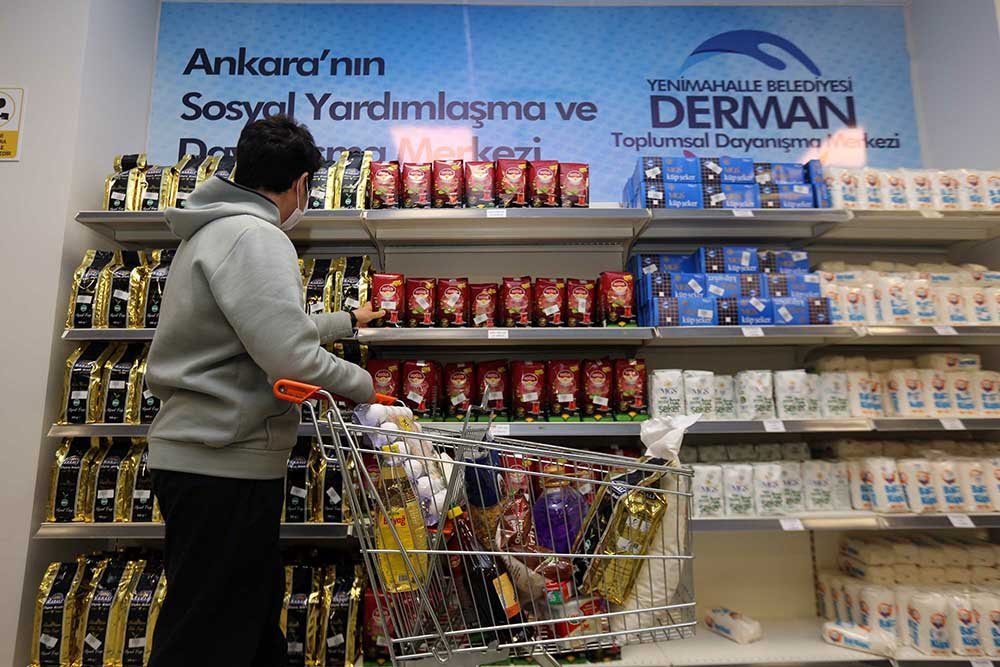 Yenimahalle Belediyesi tarafından ilçe sakinleri arasında dayanışmayı artırmak ve ihtiyaç