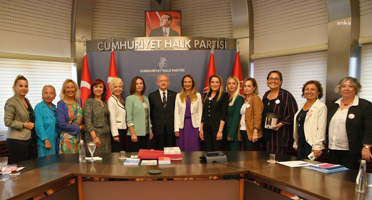 CHP Genel Başkanı Kemal Kılıçdaroğlu, Kadın Adayları Destekleme Derneği (KADER)