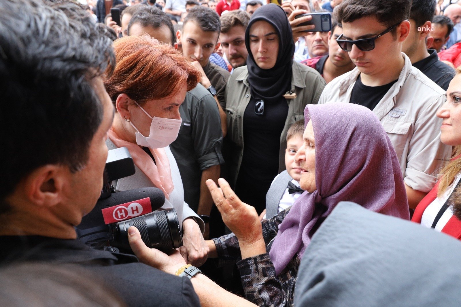 İYİ Parti Genel Başkanı Meral Akşener’in İstanbul’un Sultanbeyli ilçesinde ziyaret