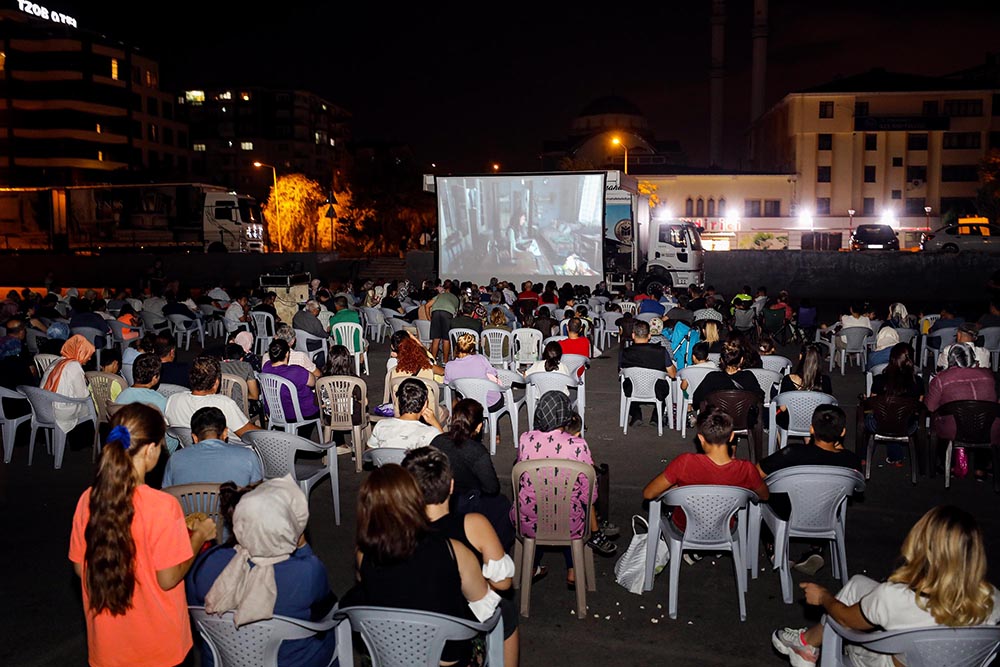 “Açık Hava Sinema Günleri” kapsamında 15 farklı noktada gişe rekortmeni