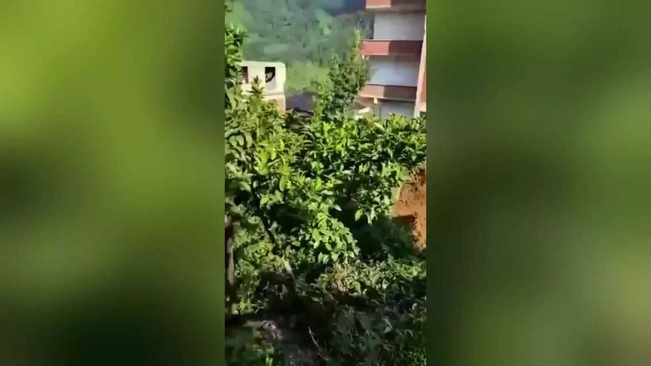 Rize’nin Kalkandere ilçesine bağlı Cevizlik mahallesinde yapılan yol çalışması nedeniyle