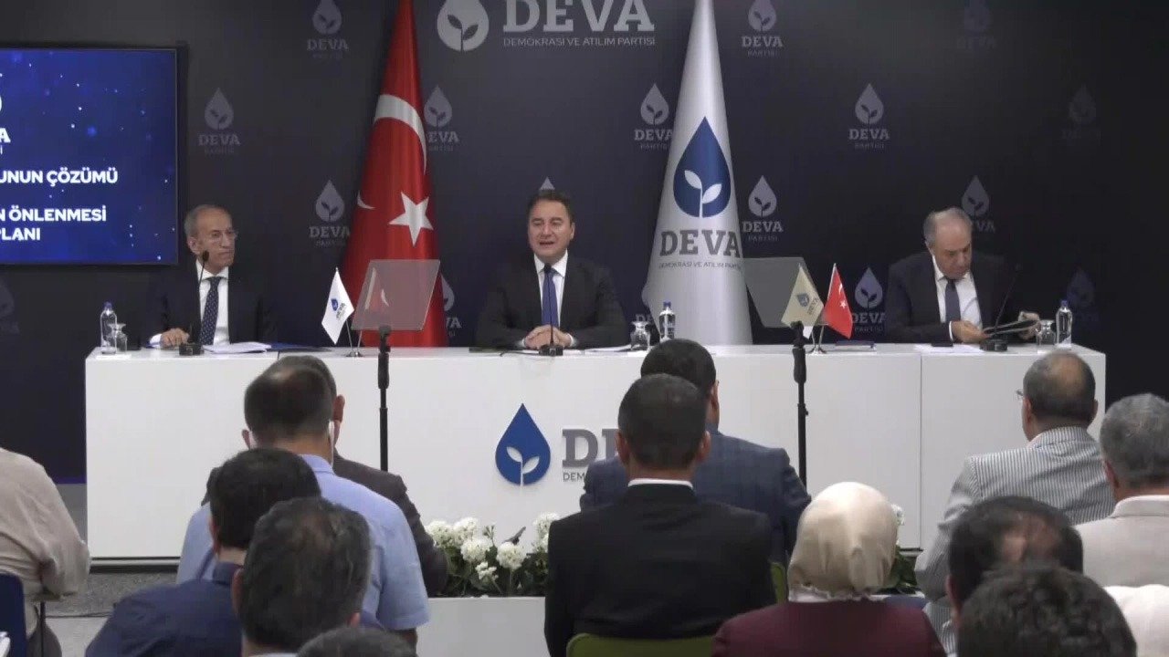 DEVA Partisi Genel Başkanı Ali Babacan, partisinin sığınmacılar ve düzensiz