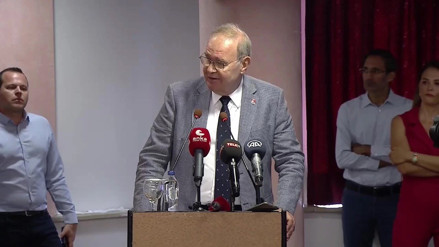 CHP Ekonomi Masası, İzmir'de... CHP Sözcüsü Faik Öztrak, cari açığın