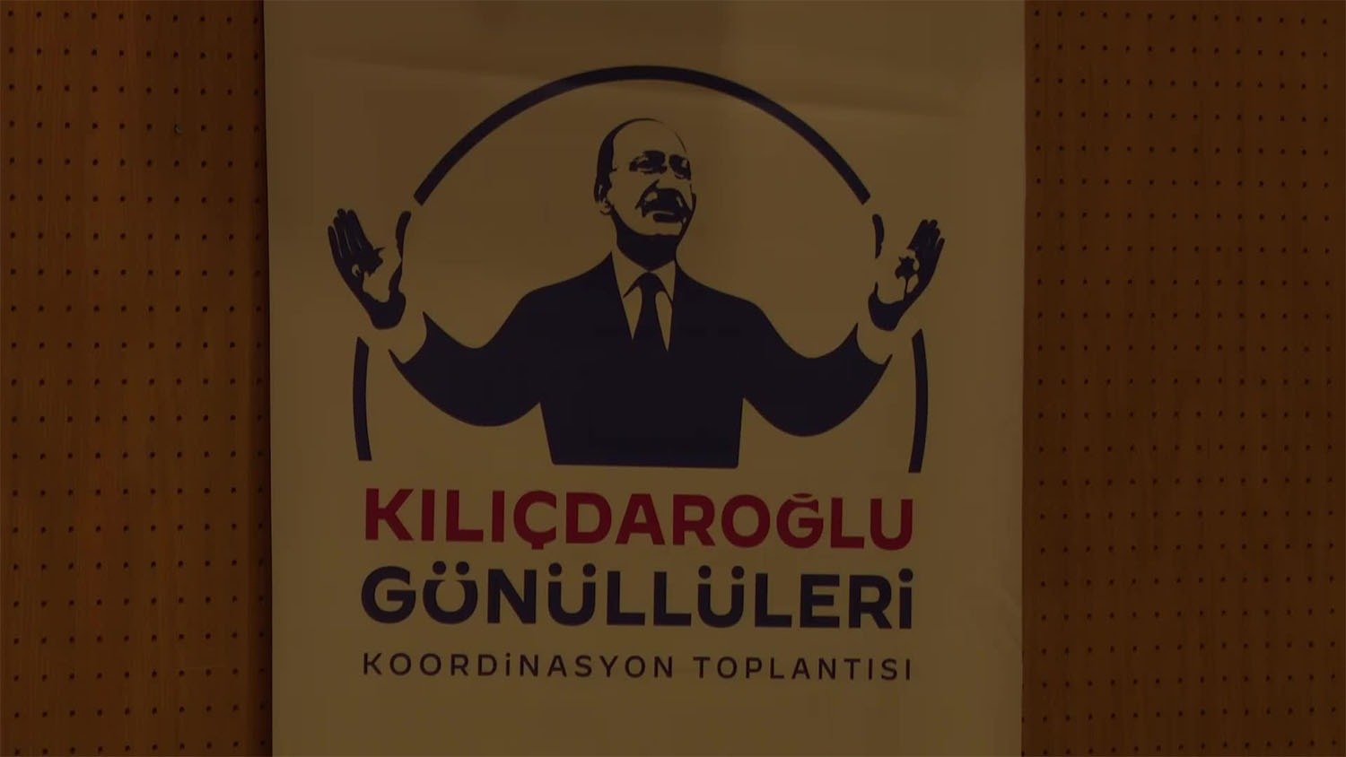 Kılıçdaroğlu Gönüllüleri’nin Ankara’da düzenlediği toplantıda konuşan Kılıçdaroğlu Gönüllüleri İletişim ve