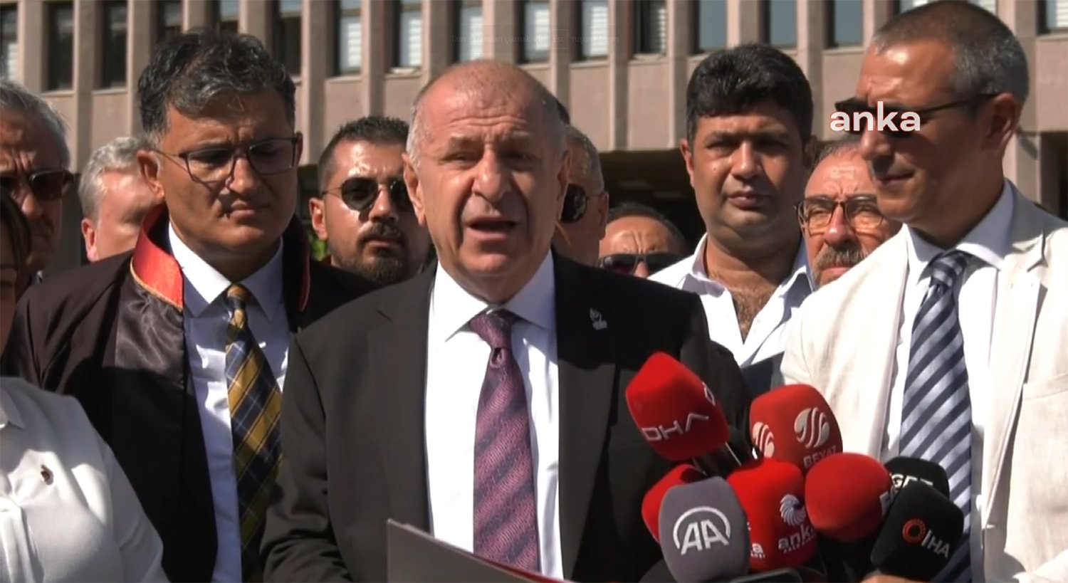 Zafer Partisi Genel Başkanı Ümit Özdağ, Sedat Peker’in rüşvet iddialarıyla