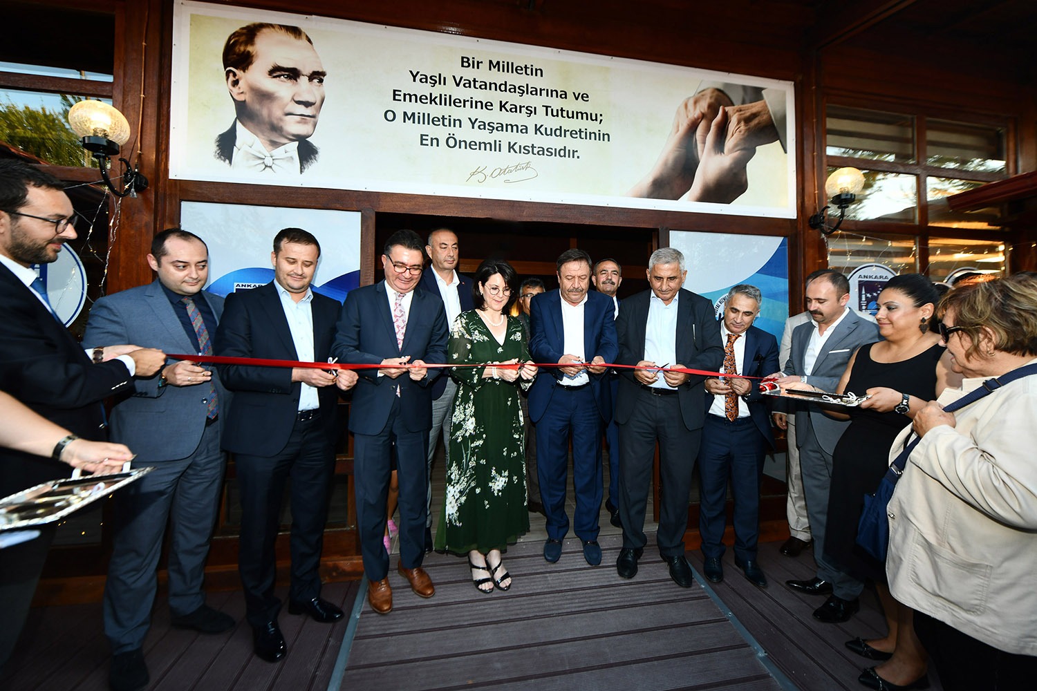 Ankara Büyükşehir Belediyesi yaşlıların yaşam kalitesini yükseltmek ve yaşlılara yönelik