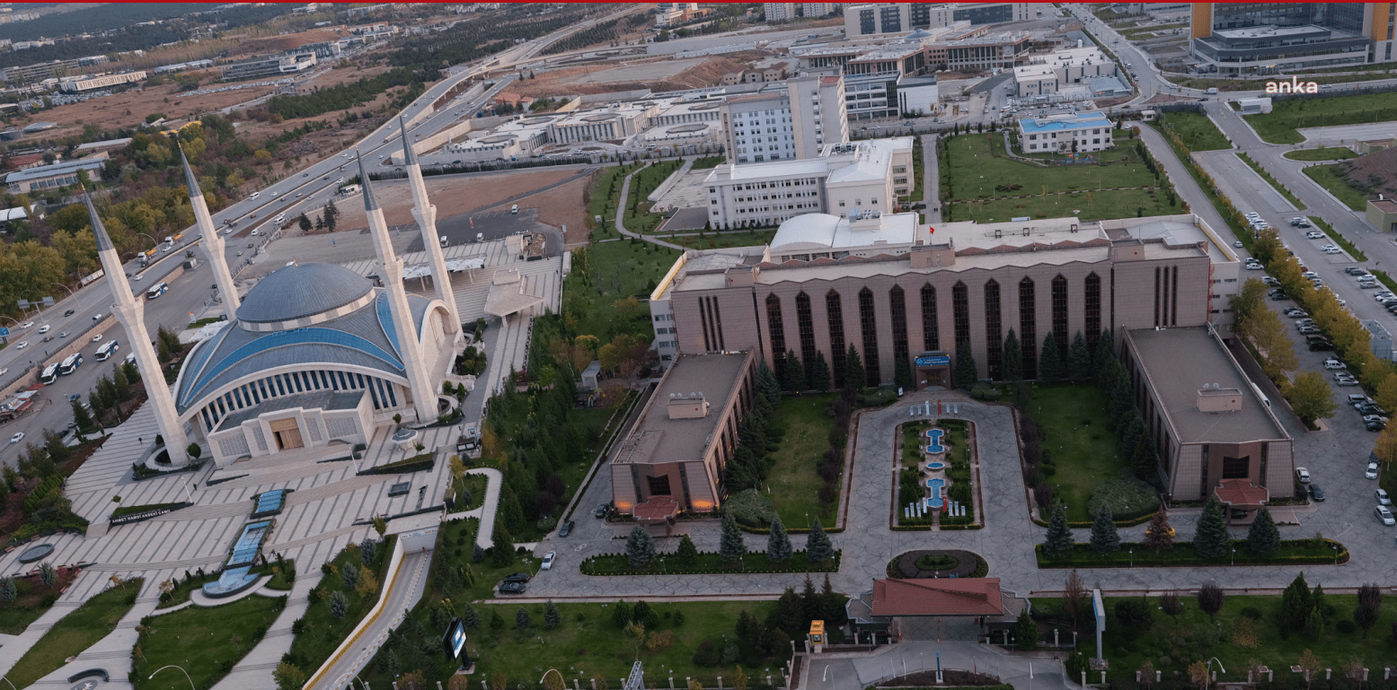 Diyanet İşleri Başkanlığı Dış İlişkiler Genel Müdürü Mahmut Özdemir, resmi