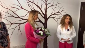 Aylin Naziliaka: "CHP Herkesi Golgesinde Koruyan Kollayan Adeta Yuva Gibi Hissettiren Koklu Bir Cinar"