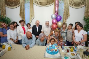 CHP Genel Baskani Kilicdaroglu, Gezi Tutuklularinin Aileleri Bir Araya Geldi