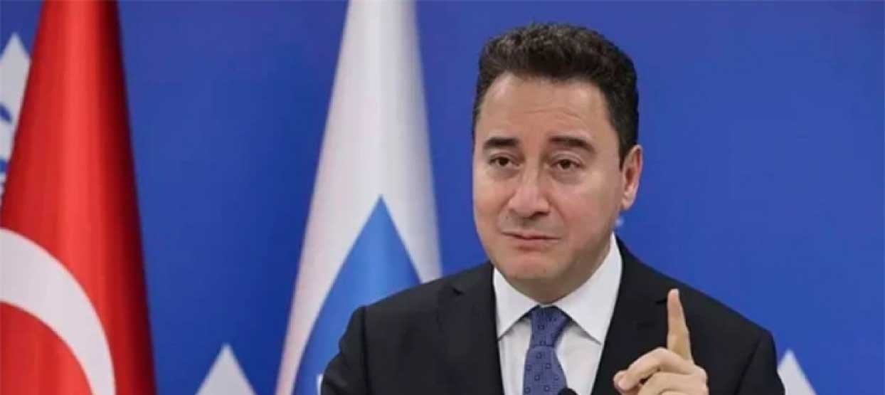 Demokrasi ve Atılım (DEVA) Partisi Genel Başkanı Ali Babacan, dün