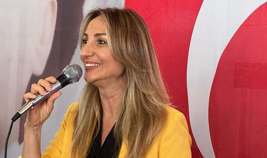 CHP Kadın Kolları Genel Başkanı Aylin Nazlıaka, Gümüşhane Devlet Hastanesi’ndeki