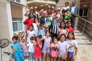 Kilicdaroglu, Baglama Sanatcisi Down Sendromlu Birey Cagatay Aras’i Evinde Ziyaret Etti