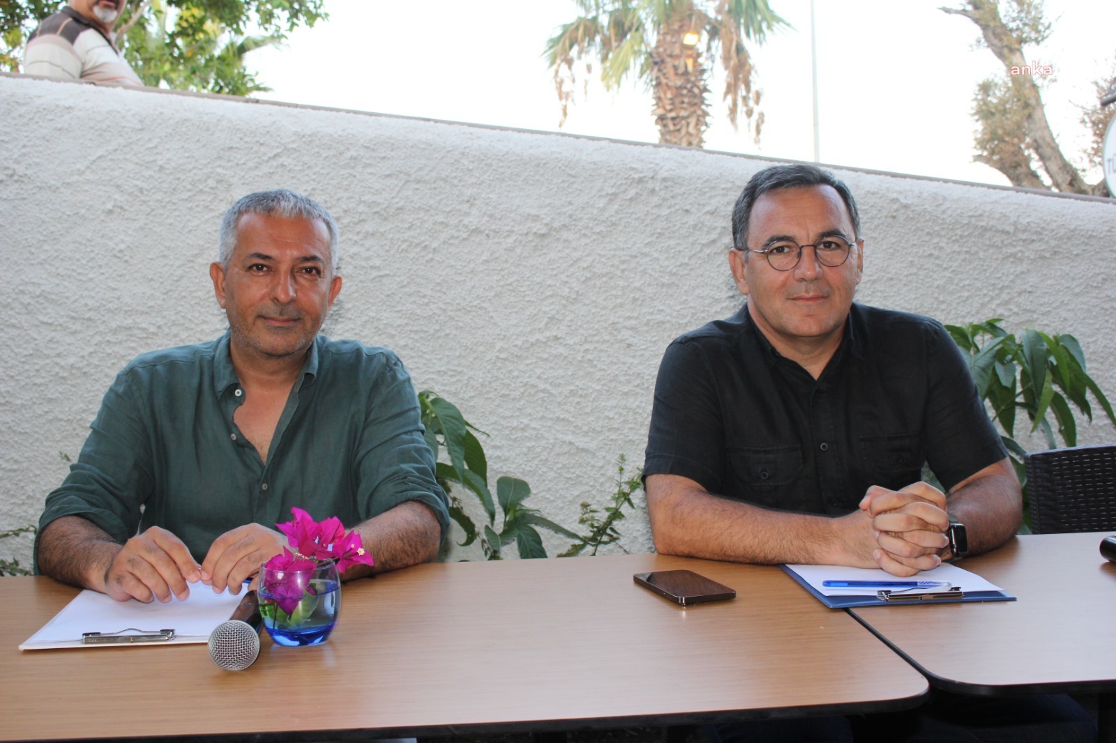 Bodrum Belediyesi İlçe Sakinlerini Yazar ve Gazetecilerle Buluşturmaya Devam Ediyor Bodrum Belediyesi, yazar ve gazetecileri yurttaşla buluşturuyor.
Bodrum Belediyesi'nin düzenlediği “Bodrum
