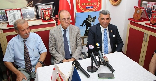 CHP Elazığ Milletvekili Gürsel Erol ve eski CHP Kocaeli Milletvekili