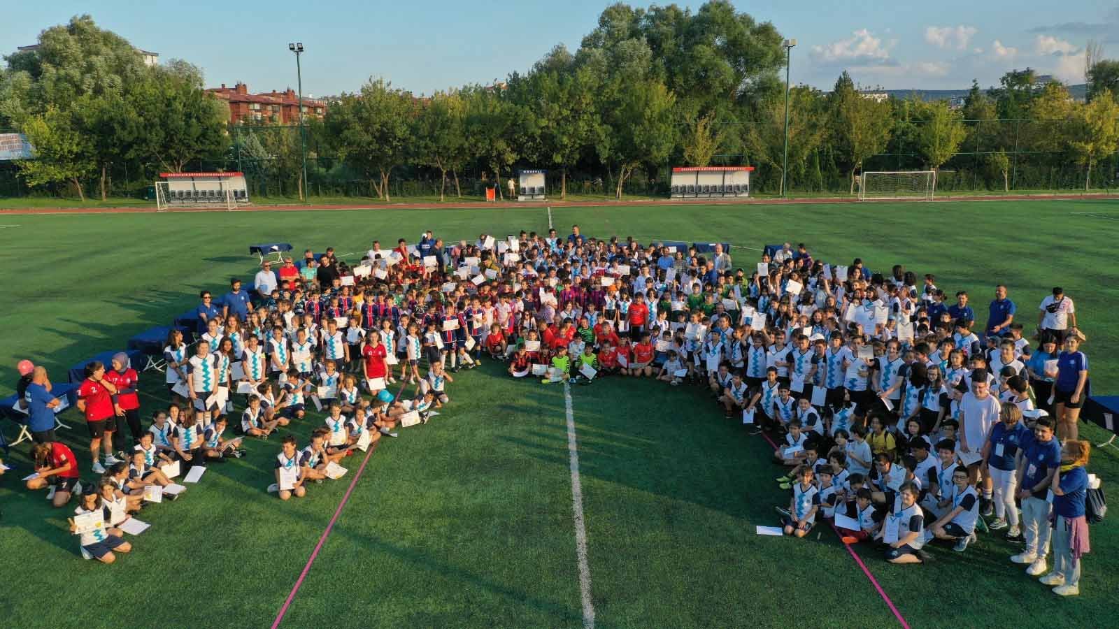 Eskişehir Büyükşehir Belediyesi’nin (EBB) çocukların tatil dönemini spor yaparak geçirmelerini