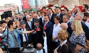 İstanbul Büyükşehir Belediye (İBB) Başkanı Ekrem İmamoğlu, Taksim'de 30 Ağustos