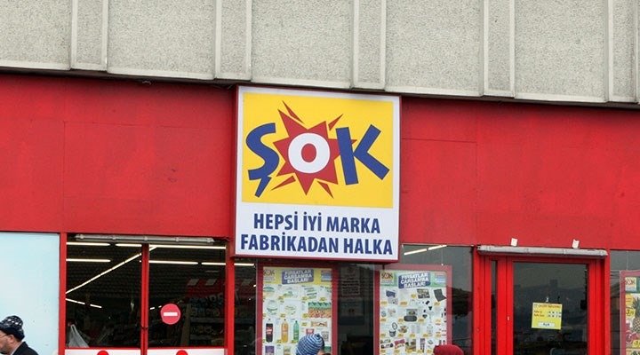Türkiye’nin 81 ilinde şubesi bulunan ŞOK market işçileri, maaşlarının en
