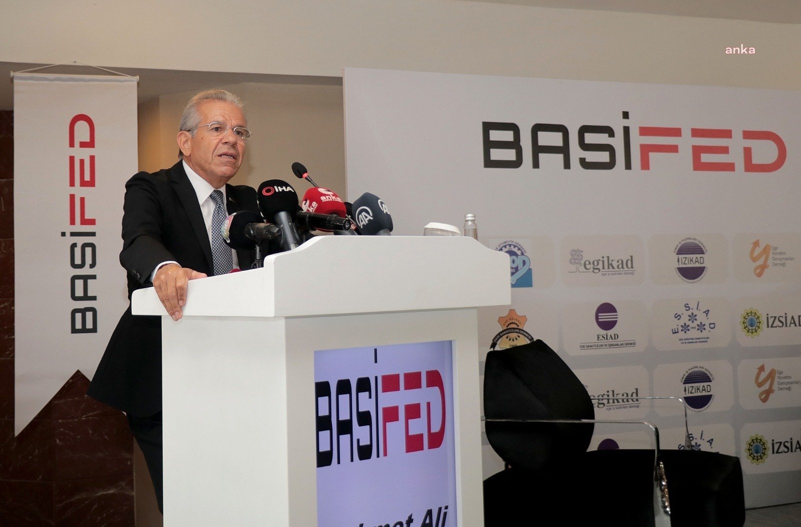 CHP Genel Başkanı Kemal Kılıçdaroğlu, İzmir'de iş dünyasının temsilcileriyle bir